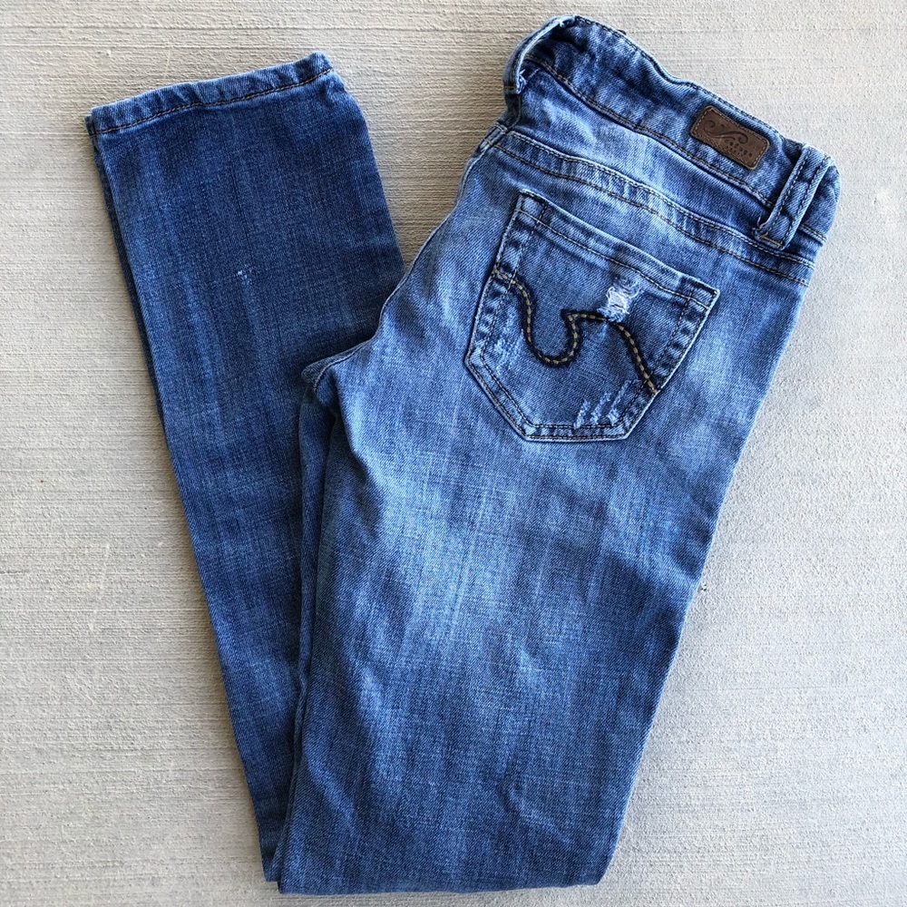 Refuge Ripped Jeans - Picture 2 of 6